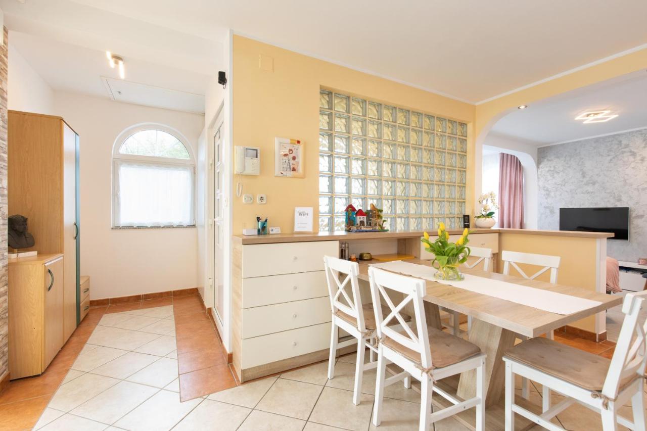 Apartment Blazi Njivice Ngoại thất bức ảnh