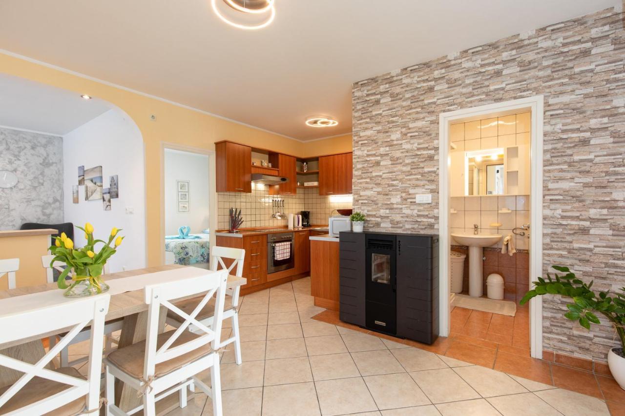 Apartment Blazi Njivice Ngoại thất bức ảnh